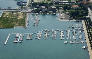 30 x 8 Meter Ligplaats Port Mirabello Jachthaven, La Spezia