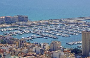 30 x 8.5 Meter Ligplaats Jachthaven Alicante