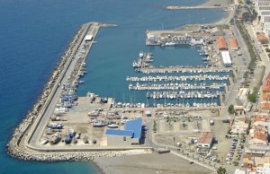 10 x 3.5 Meter Ligplaats Puerto Caleta de Velez Jachthaven Te Koop