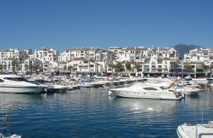 18 x 4.8 Meter Ligplaats Puerto Banus Te Koop (parking space included)