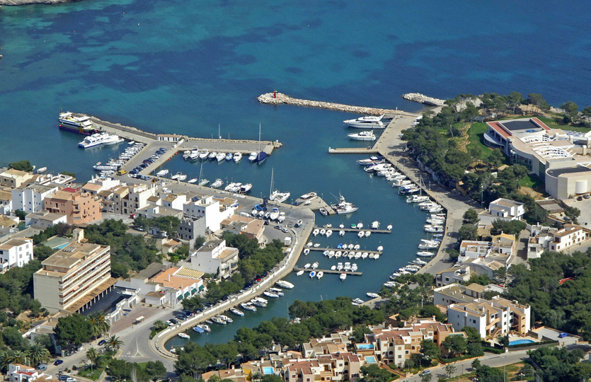 Real Club Nautico Porto Petro Jachthaven - Ligplaatsen jachthaven